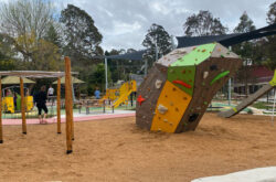 Warrina Street Oval Playground Awesome 250x165