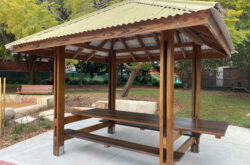 Warrina Street Oval Playground picnictables 250x165