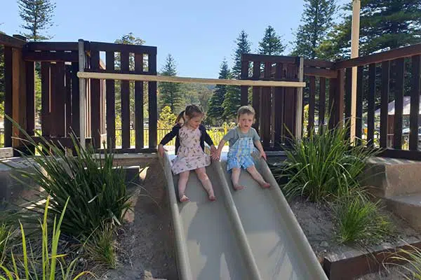bobbin head playground Slide