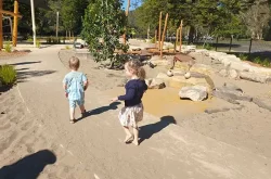 bobbin head playground exploring 1 250x165