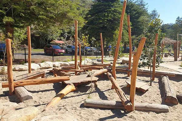 bobbin head playground obstacle